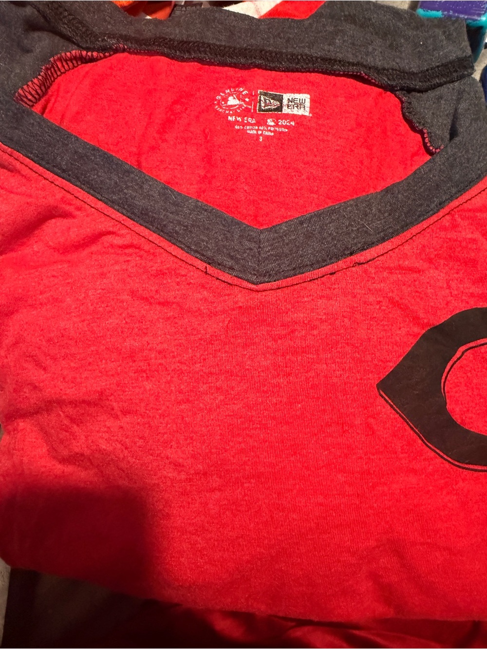 Torrid x New Era MLB Cincinnati Reds Classic Fit Cotton Raglan V-Neck